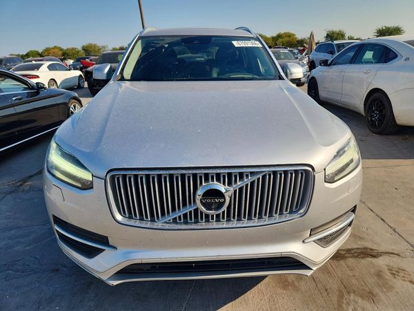 2016 VOLVO XC90