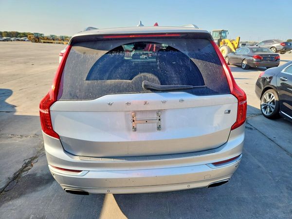 2016 VOLVO XC90