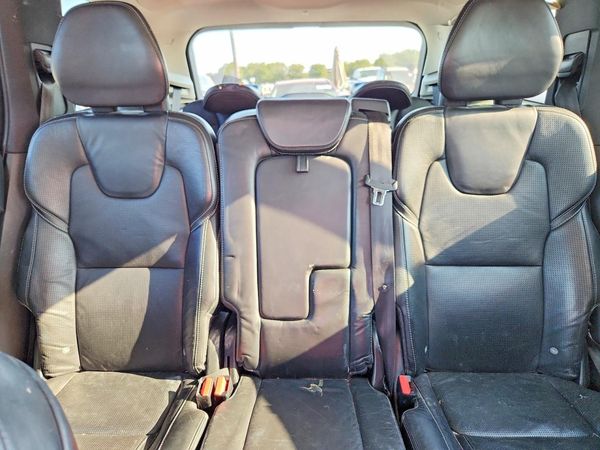2016 VOLVO XC90