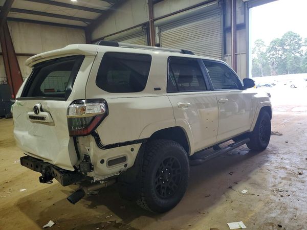 2022 TOYOTA 4RUNNER