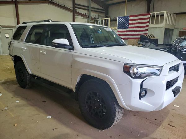 2022 TOYOTA 4RUNNER