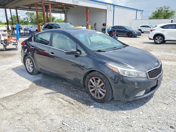 2017 KIA FORTE