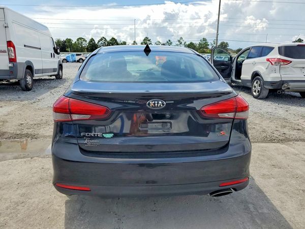2017 KIA FORTE