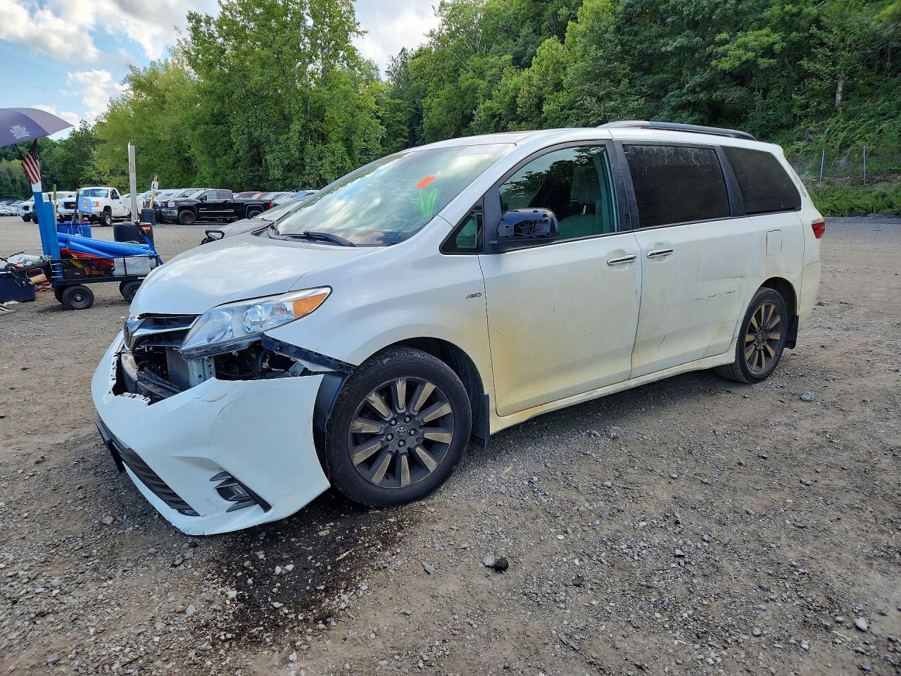 2019 TOYOTA SIENNA