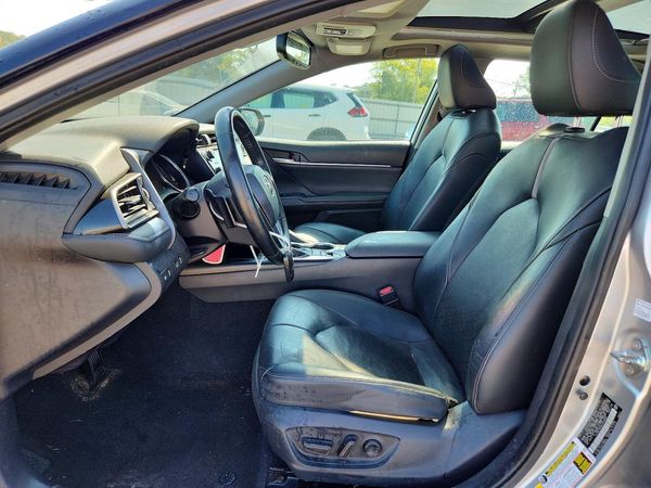 2019 TOYOTA CAMRY