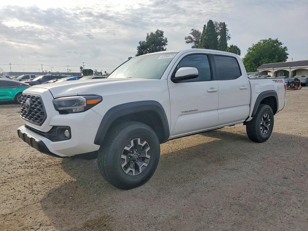 2022 TOYOTA TACOMA SR5