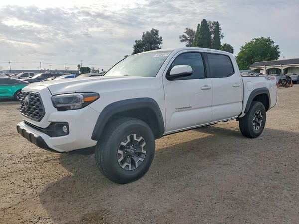 2022 TOYOTA TACOMA SR5