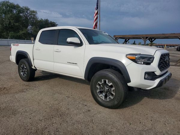 2022 TOYOTA TACOMA SR5
