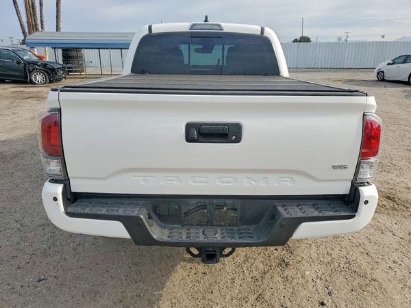 2022 TOYOTA TACOMA SR5