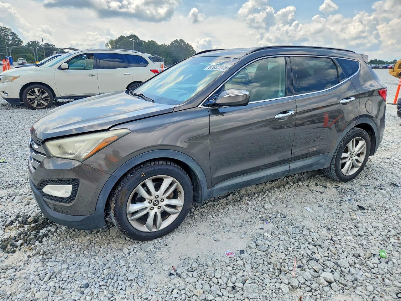 2013 HYUNDAI SANTA FE — Front 3/4