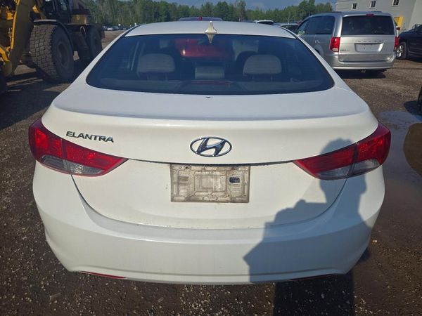 2013 HYUNDAI ELANTRA