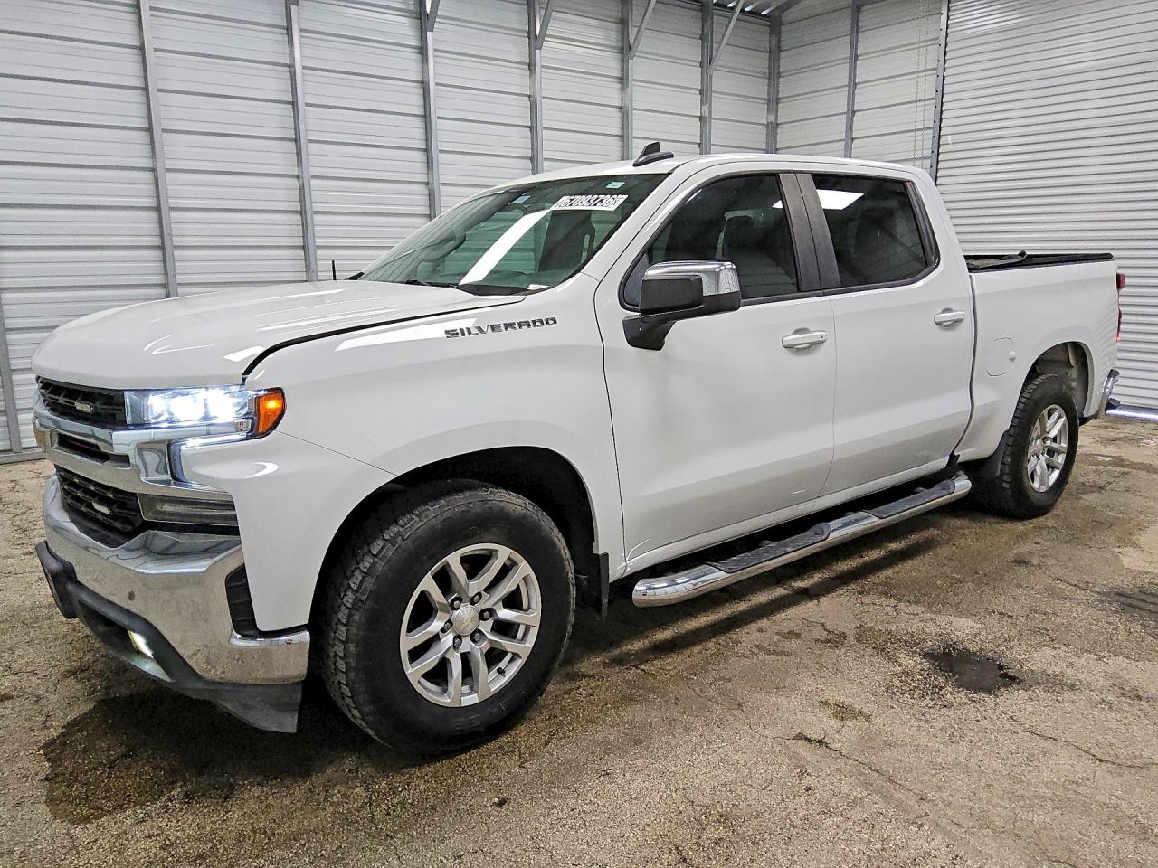 2019 CHEVROLET SILVERADO LT — Front 3/4