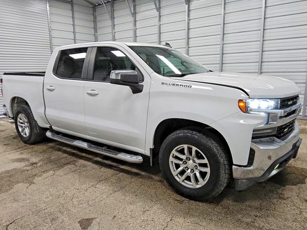 2019 CHEVROLET SILVERADO LT — Passenger 3/4