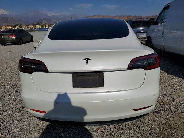 2022 TESLA MDL S STD