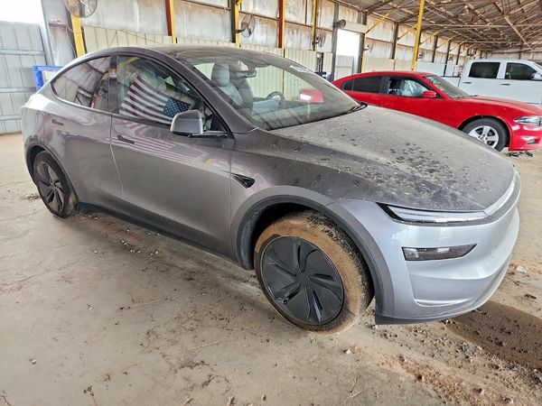 2026 TESLA MODEL Y — Passenger 3/4