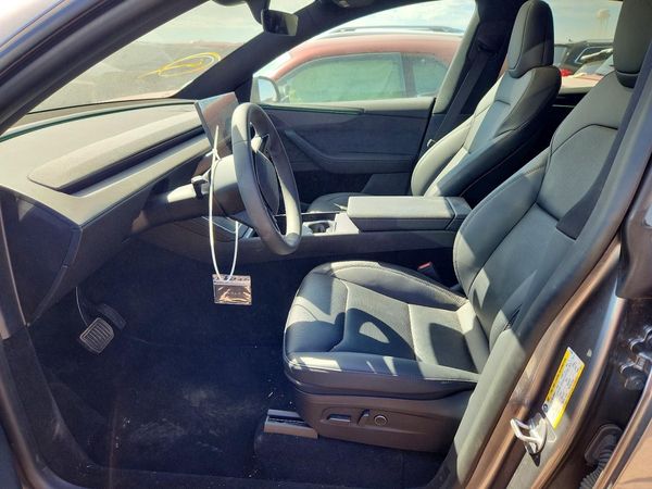 2026 TESLA MODEL Y — DENT