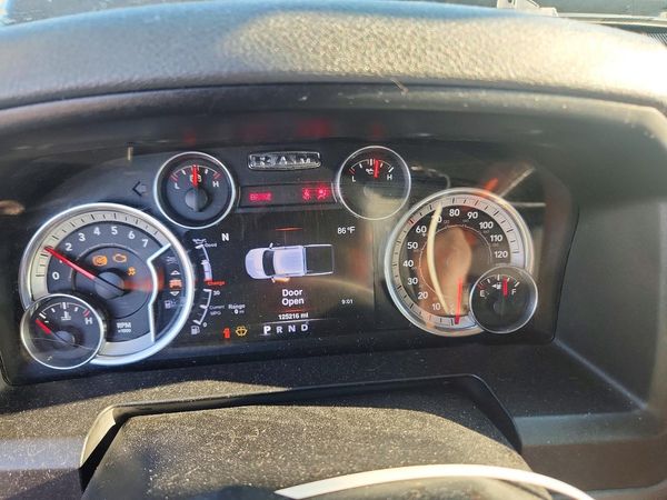 2016 RAM 1500 SLT