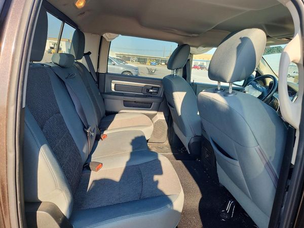 2016 RAM 1500 SLT