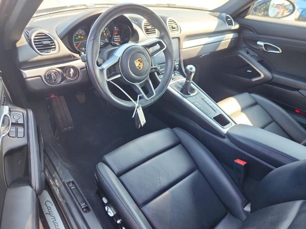 2024 PORSCHE CAYMAN