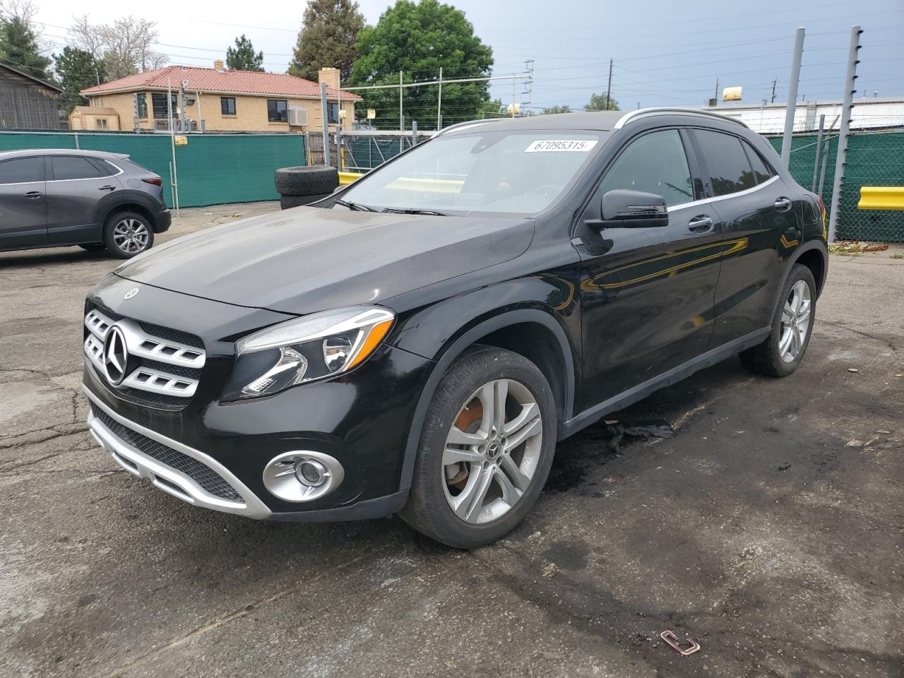2019 MERCEDES-BENZ GLA-CLASS GLA250-4M — Front 3/4
