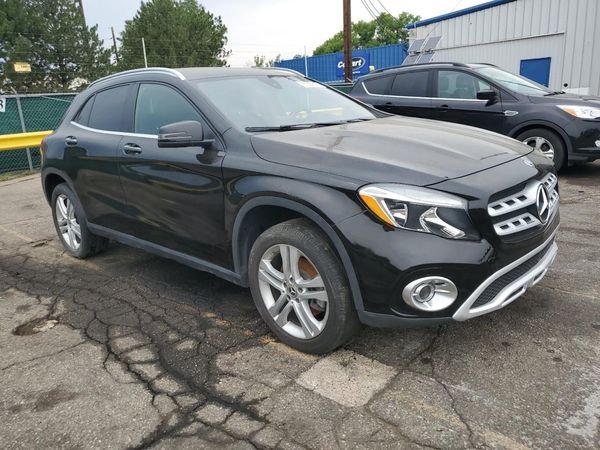 2019 MERCEDES-BENZ GLA-CLASS GLA250-4M — Passenger 3/4