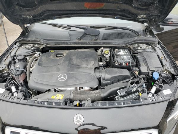 2019 MERCEDES-BENZ GLA-CLASS GLA250-4M — Engine bay