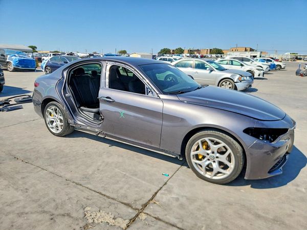 2018 ALFA ROMEO GIULIA TI AWD
