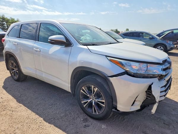 2018 TOYOTA HIGHLANDER LE/LE Plus