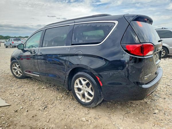 2017 CHRYSLER PACIFICA Touring L — DSRA