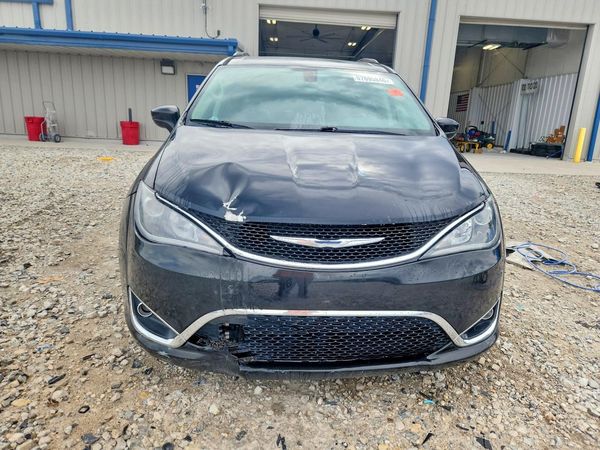 2017 CHRYSLER PACIFICA Touring L — DIRF