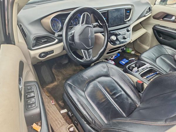 2017 CHRYSLER PACIFICA Touring L — CKPT