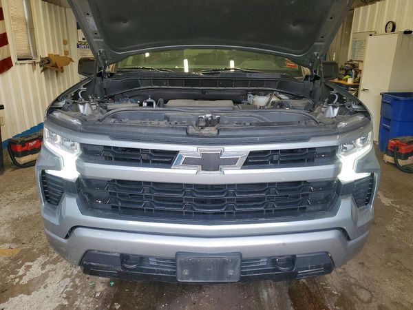 2024 CHEVROLET SILVERADO RST — Engine bay