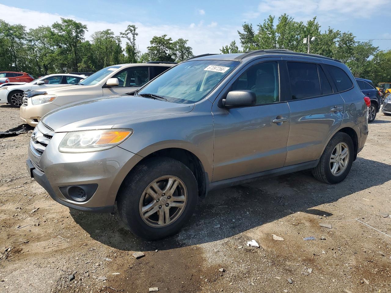 2012 HYUNDAI SANTA FE GL(Middle-low ) — Front 3/4