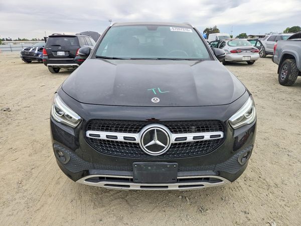 2023 MERCEDES-BENZ GLA