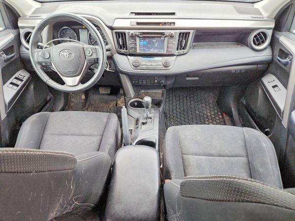 2017 TOYOTA RAV4 XLE