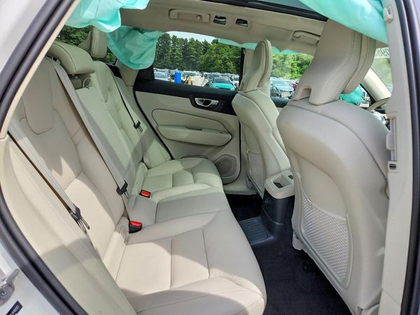 2024 VOLVO XC60