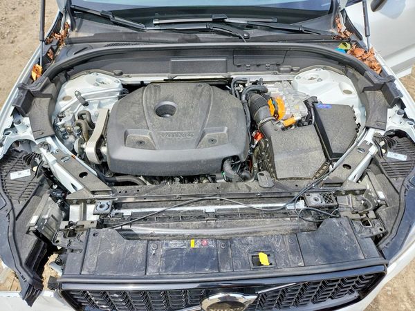 2024 VOLVO XC60