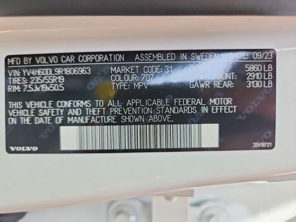 2024 VOLVO XC60