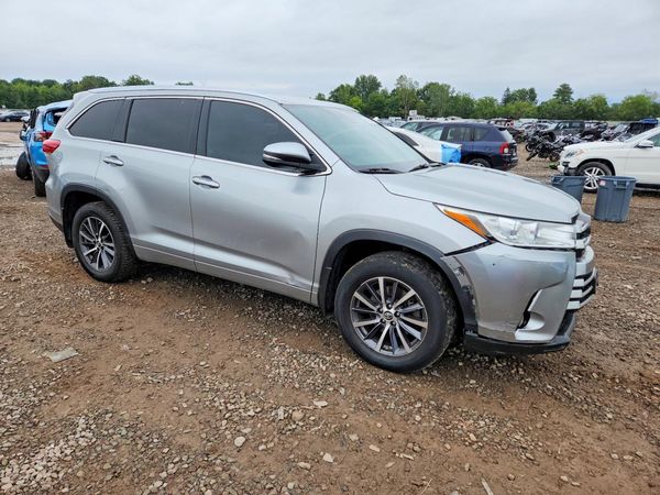2018 TOYOTA HIGHLANDER SE/XLE