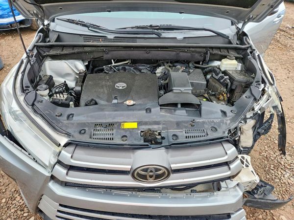 2018 TOYOTA HIGHLANDER SE/XLE