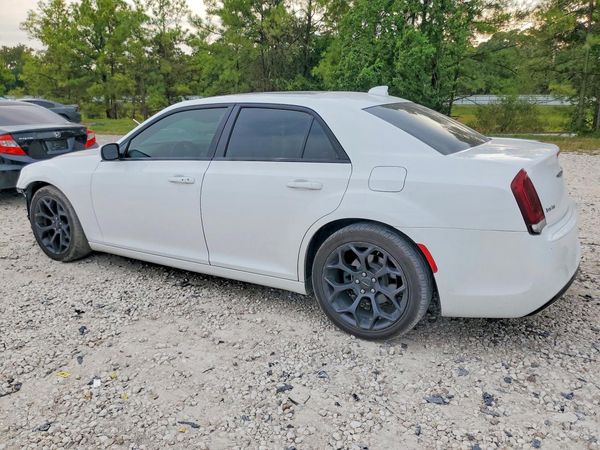 2020 CHRYSLER 300