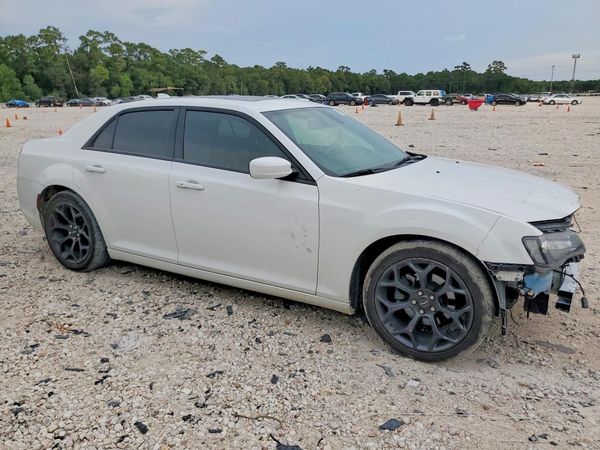 2020 CHRYSLER 300