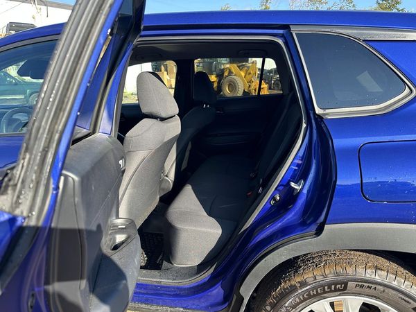2024 TOYOTA COROLLA CROSS LE