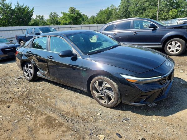 2024 HYUNDAI ELANTRA