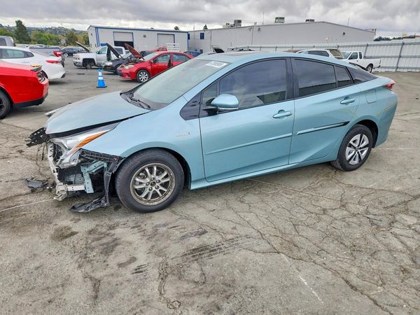 2018 TOYOTA PRIUS