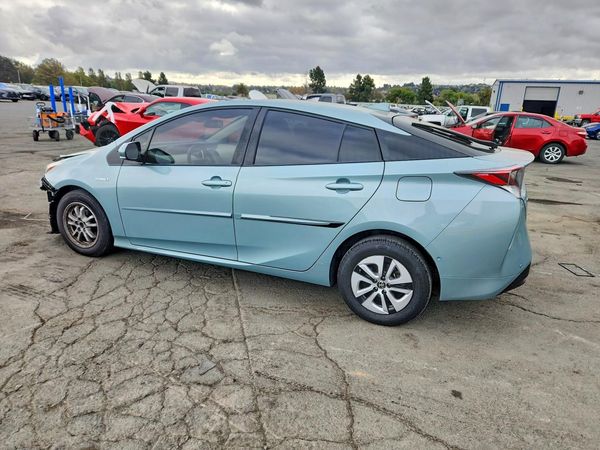 2018 TOYOTA PRIUS