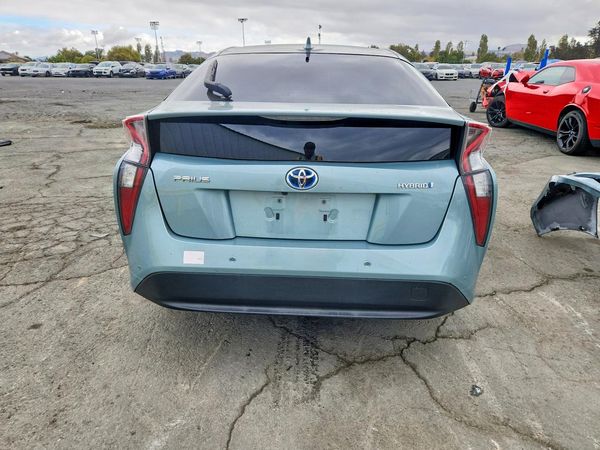 2018 TOYOTA PRIUS