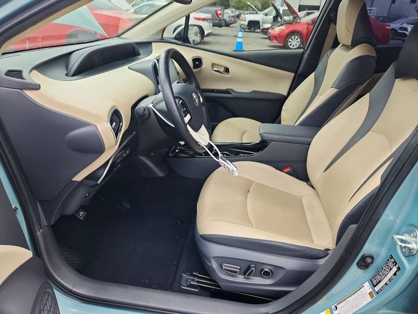2018 TOYOTA PRIUS