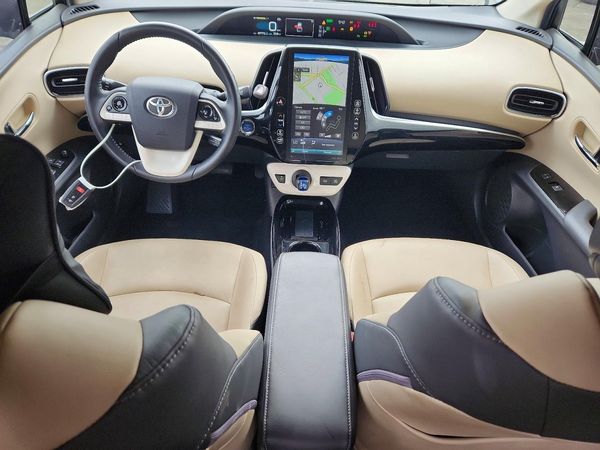2018 TOYOTA PRIUS