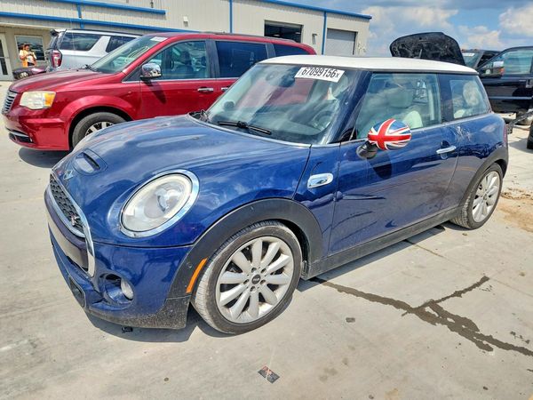 2018 MINI COOPER